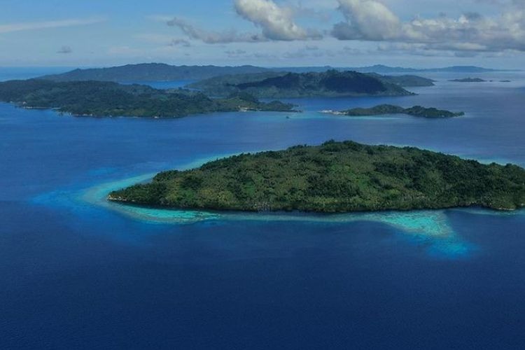 Pulau Sulawesi dikenal dengan julukan Pulau Celebes. Bukan tanpa alasan, penyebutan ini punya teori sejarahnya tersendiri. Foto: Alonesia.com