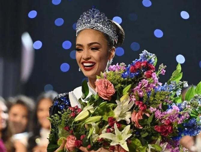R'Boney Gabriel sebagai kontestan asal Amerika Serikat berhasil menjadi Miss Universe 2023. Ia pun mengungguli 83 kontestan dari berbagai negara di seluruh dunia. Foto: Pikiranrakyat.com
