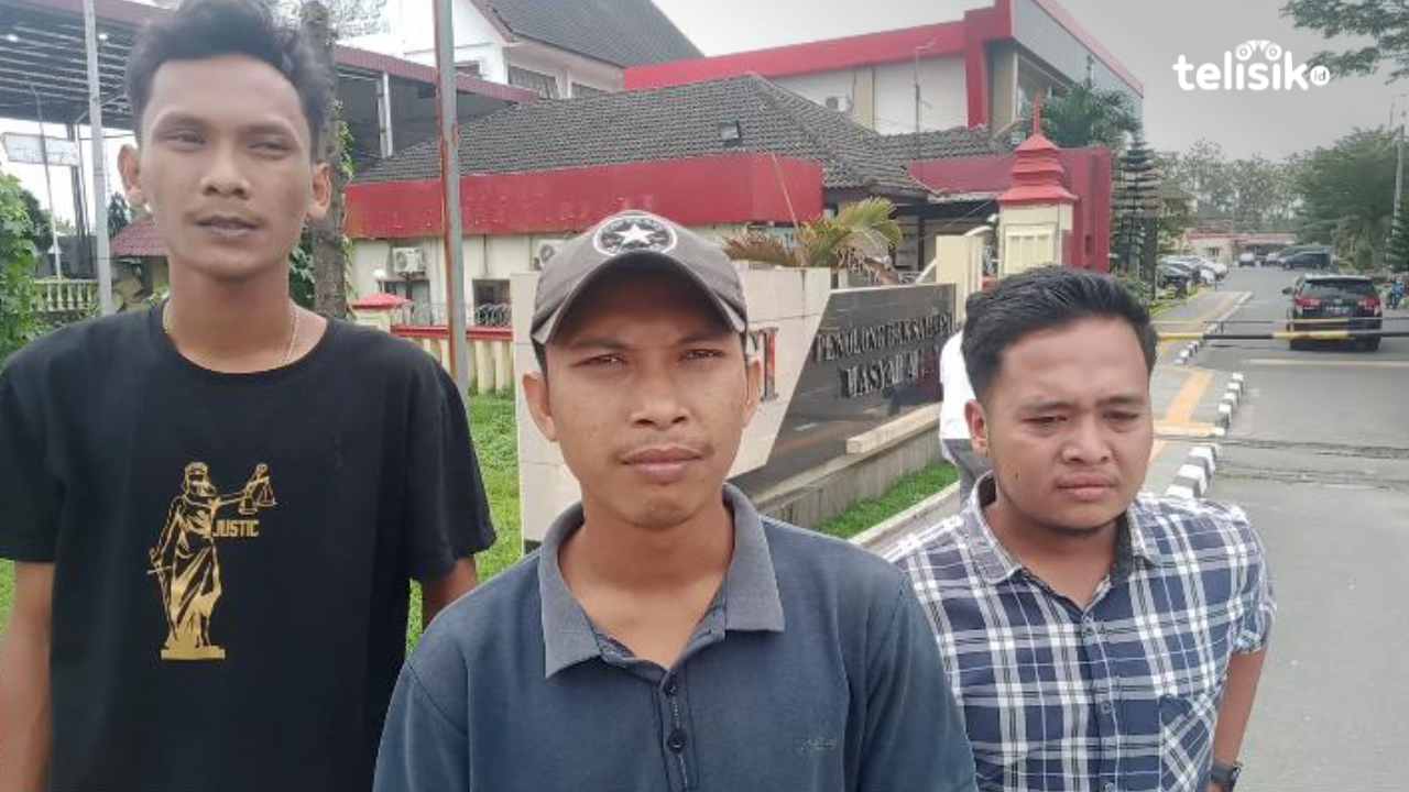 Koordinator Jari, Aleng Nasution ketika diwawancarai awak media di Mapolda Sumatera Utara Jalan Sisingamangaraja KM 10,5 Medan. Foto: Reza Fahlefy/Telisik