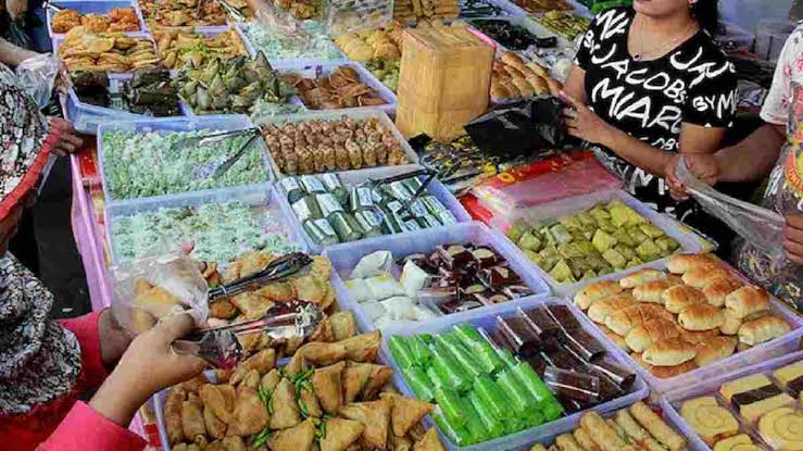 Ada banyak makanan atau barang yang bisa dijual dan laku di bulan Ramadan. Foto: Repro Harapanrakyat.com