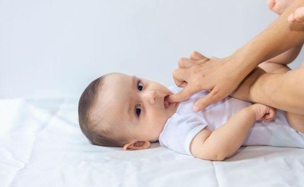 Orang tua mesti mengetahui tanda-tana kalau gigi bayi mulai tumbuh. Foto: klikdokter.com