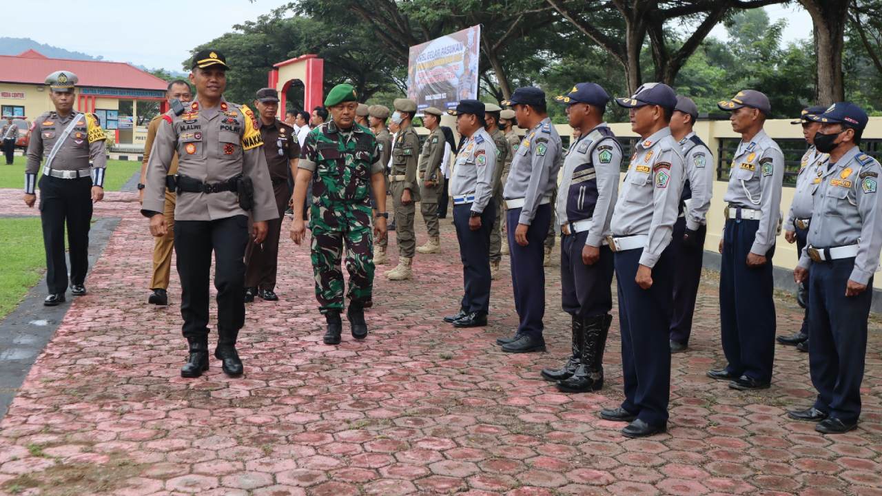Polres Konawe laksanakan apel gelar pasukan Operasi Keselamatan Anoa 2022 Foto: Ist.