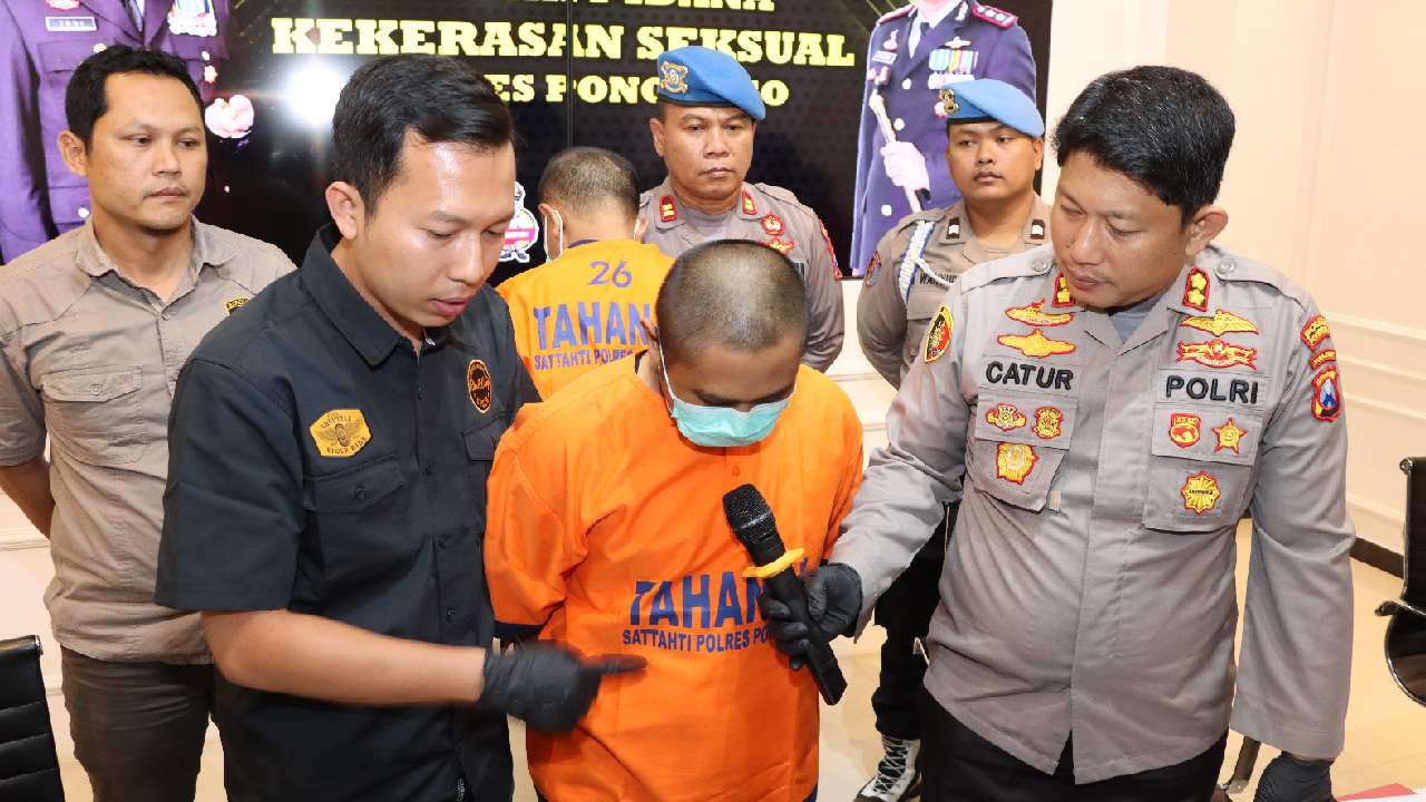Tersangka diduga cabuli bocah laki-laki karena terangsang melihatnya. Sebelum melakukan aksinya, terlebih dahulu tersangka curi celana dalam korban. Foto: Ist.