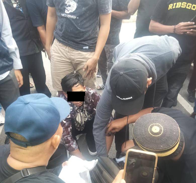 Warga Aceh diamankan usai kedapatan membawa narkoba lewat bandara Haluoleo Kendari. Foto: Ist.