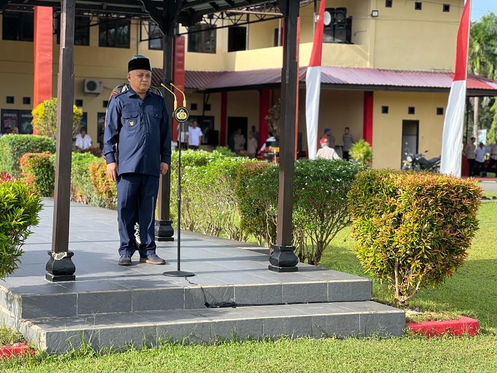 Kery Saiful Konggoasa, saat memimpin upacara pelatihan peningkatan kualitas kepala desa di SPN Anggotoa. Foto: Ist.