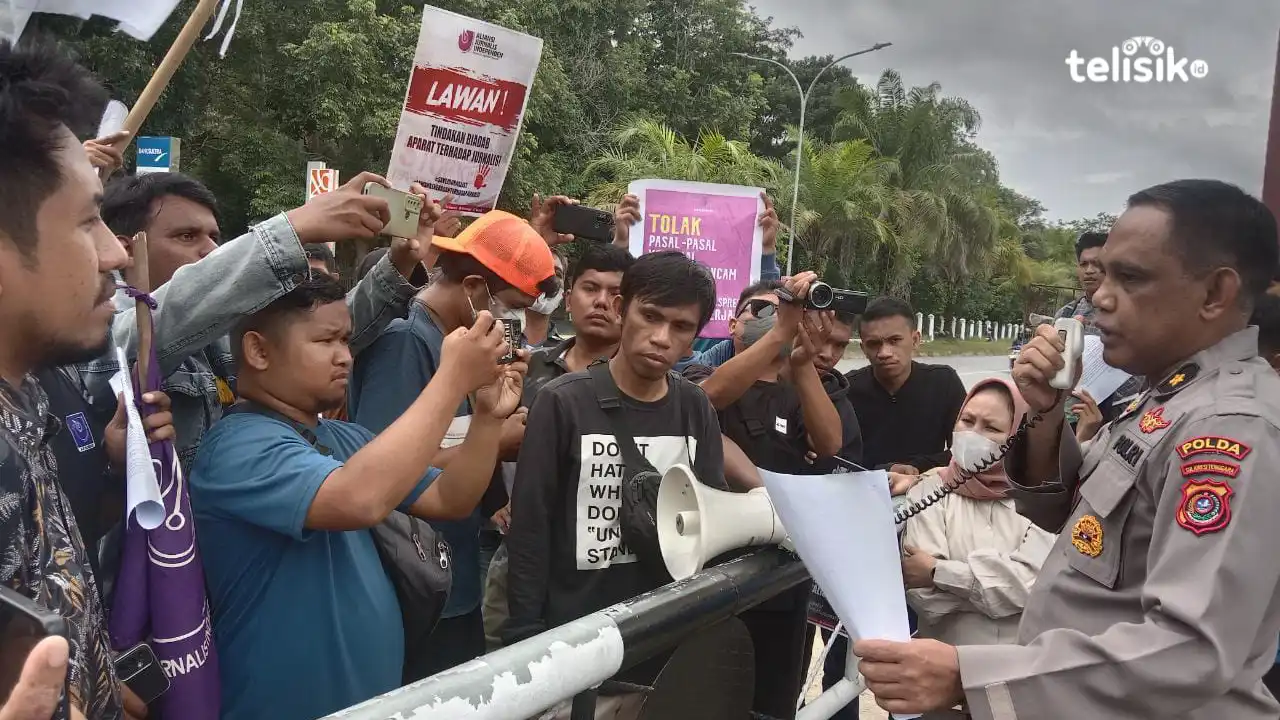 Aliansi Jurnalis Independen (AJI) Kendari Kecam Polres Baubau yang diduga melakukan tindakan kriminalisasi terhadap jurnalis. Foto: Rasmin Jaya/Telisik