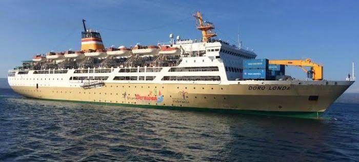 KM Dorolonda salah satu armada milik PT Pelni yang melayani berbagai rute pelayaran di perairan Indonesia. Foto: suar.grid.id