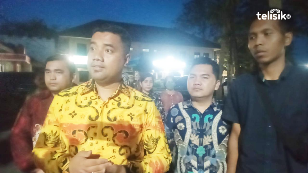 Tim kuasa hukum usai diperiksa Propam Polda Sumatera Utara terkait kasus kematian Bripka Arfan Saragih. Foto: Reza Fahlefy/Telisik