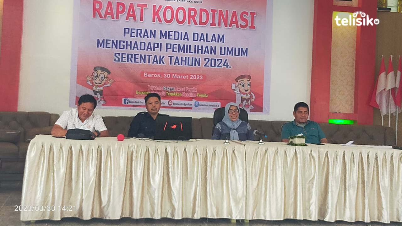 Rapat Koordinasi Bawaslu Kolaka Timur bersama insan pers dan Komisioner KPU Kolaka Timur dalam peran media menghadapi Pemilu 2024. Foto: Sigit Purnomo/Telisik