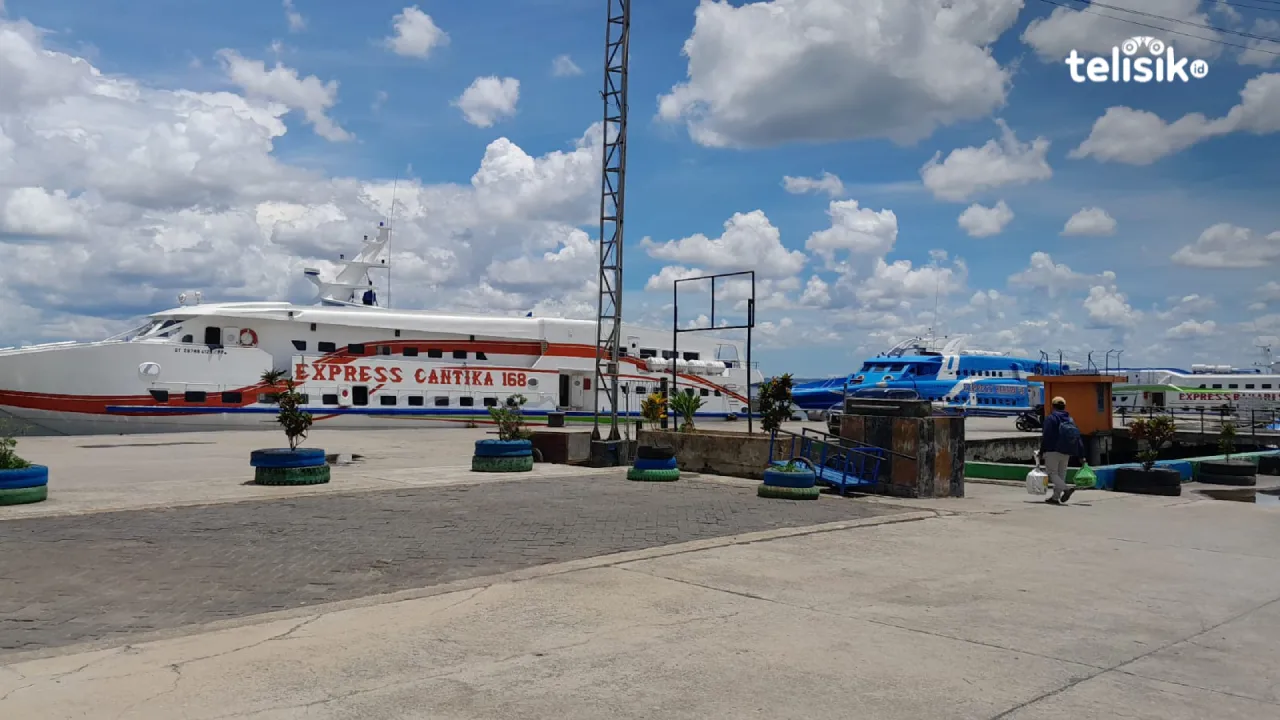 Tarif kapal cepat rute Kendari-Raha-Baubau jadi polemik, dinilai melanggar Peraturan Gubernur Nomor 90 Tahun 2022 tentang Tarif Penumpang Angkutan Laut Kelas Ekonomi Lintas Kabupaten/Kota Dalam Provinsi Sulawesi Tenggara. Foto: La Ode Andi Rahmat/Telisik