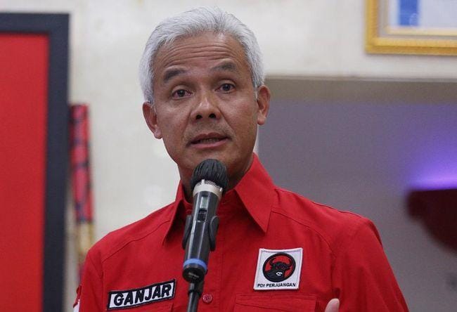 Gubernur Jawa Tengah, Ganjar Pranowo resmi menjadi calon Presiden dari PDIP. Pengumuman tersebut disampaikan langsung oleh Megawati Soekarnoputri di Istana Batu Tulis, Bogor. Foto: detik.com