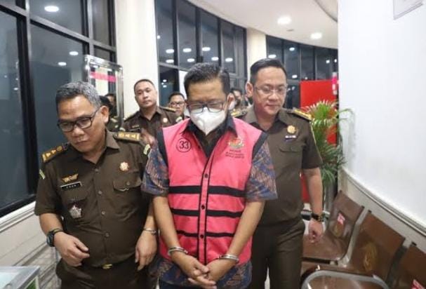 Direktur Utama PT Waskita Karya Destiawan Soewardjono resmi ditetapkan menjadi tersangka oleh Kejaksaan Agung RI. Foto: Repro Poskotasumatera.com