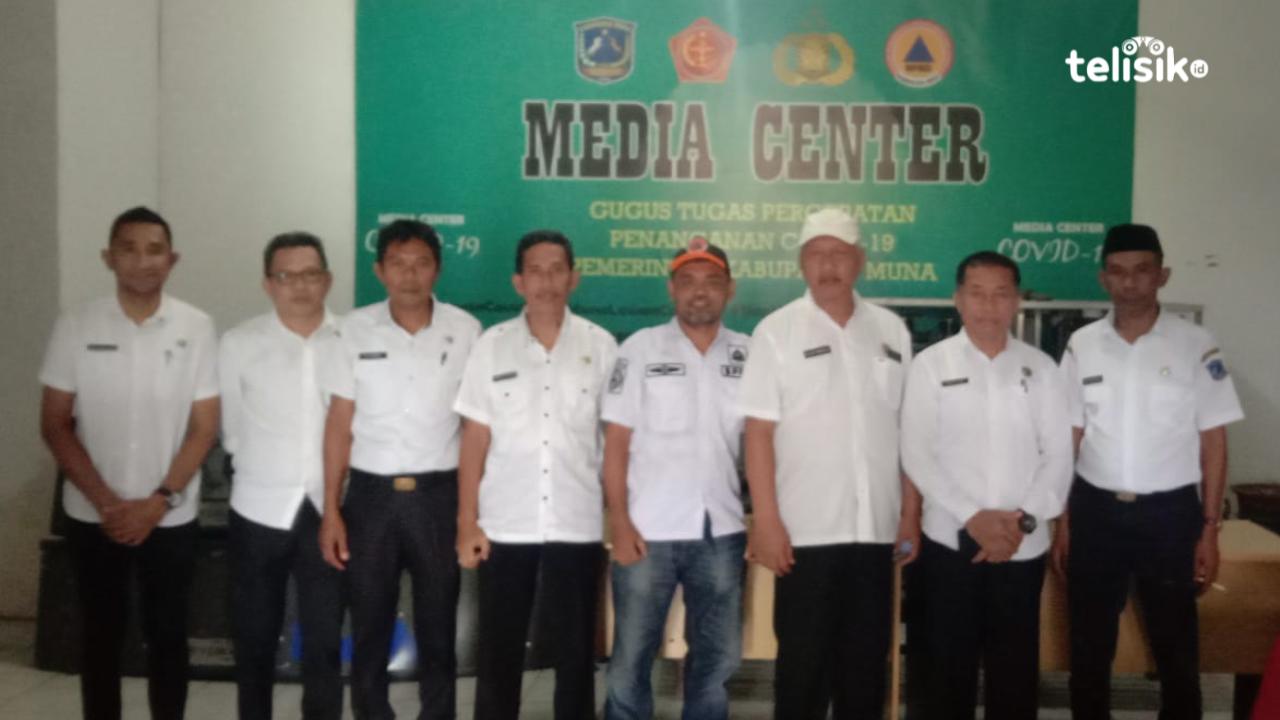Tim Pemkab Muna saat melakukan sidak kehadiran ASN di OPD. Foto: Sunaryo/Telisik