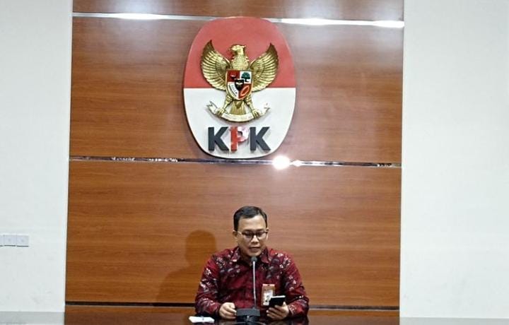Juru Bicara Penindakan dan Kelembagaan KPK, Ali Fikri mendukung Direktur Penyelidikan, Endar Priantoro menjalani rehabilitasi oleh Dewan Pengawas (Dewas). Foto: Repro Kompas.com