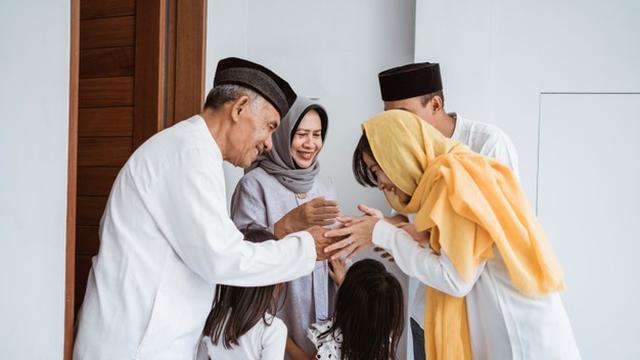 Lebaran Idul Fitri 2023 di Arab Saudi diperkirakan jatuh pada Sabtu, 22 April 2023, dan diperkirakan akan sama dengan Indonesia. Foto: Repro Bolacom
