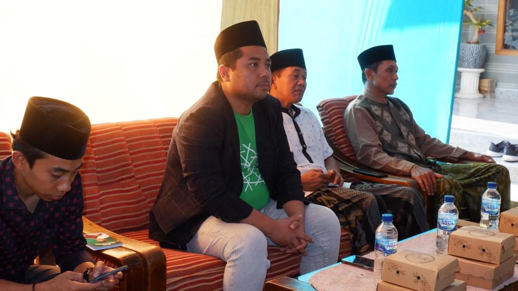 Ketua Garda Bangsa Jawa Timur, Ubaidillah (baju hijau) memastikan akan mengerahkan seluruh elemennya untuk memenangkan Muhaimin di pilpres. Foto: Ist.