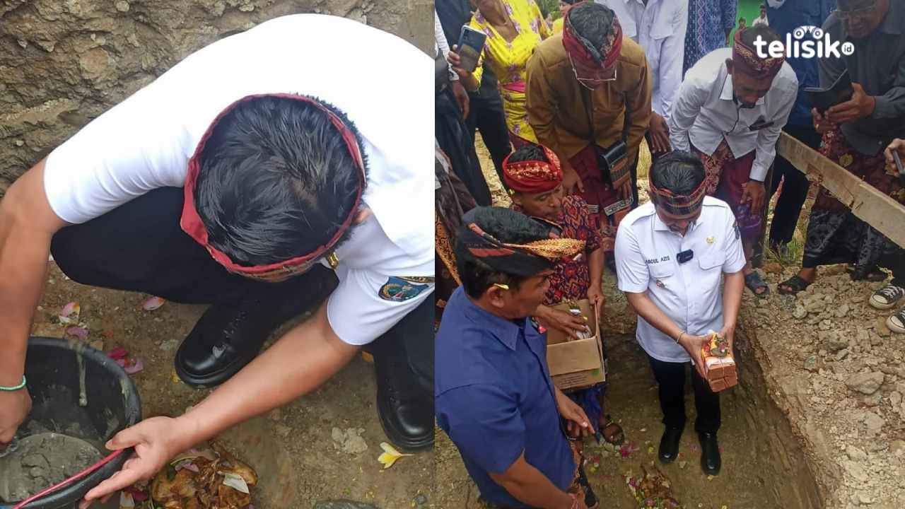 Peletakan batu pertama pembangunan Wantilan di Desa Adat Eka Buana oleh Plt Bupati Kolaka Timur. Foto: Sigit Purnomo/Telisik