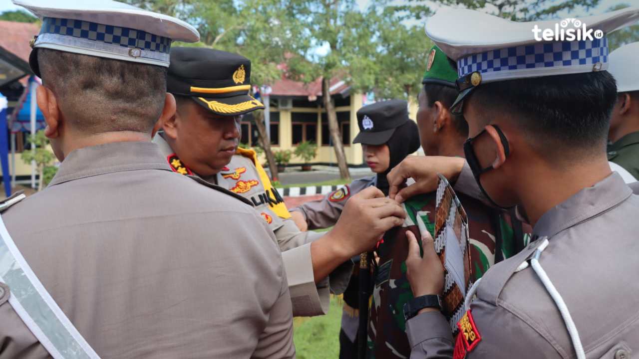 Kapolres Muna, AKBP Mulkaifin saat apel gelar pasukan operasi Ketupat Anoa. Foto: Sunaryo/Telisik