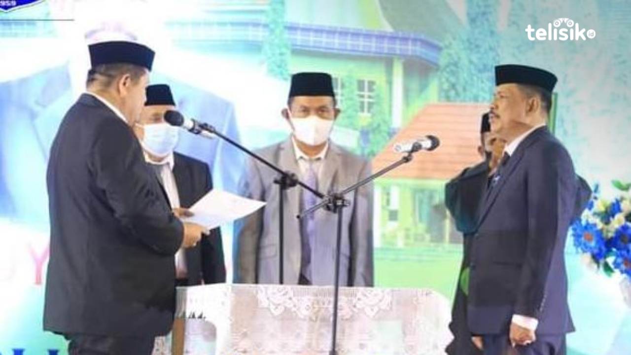 Bupati Muna, LM Rusman Emba bersama Sekda, Eddy Uga mewanti-wanti ASN agar tidak tambah libur. Foto: Sunaryo/Telisik