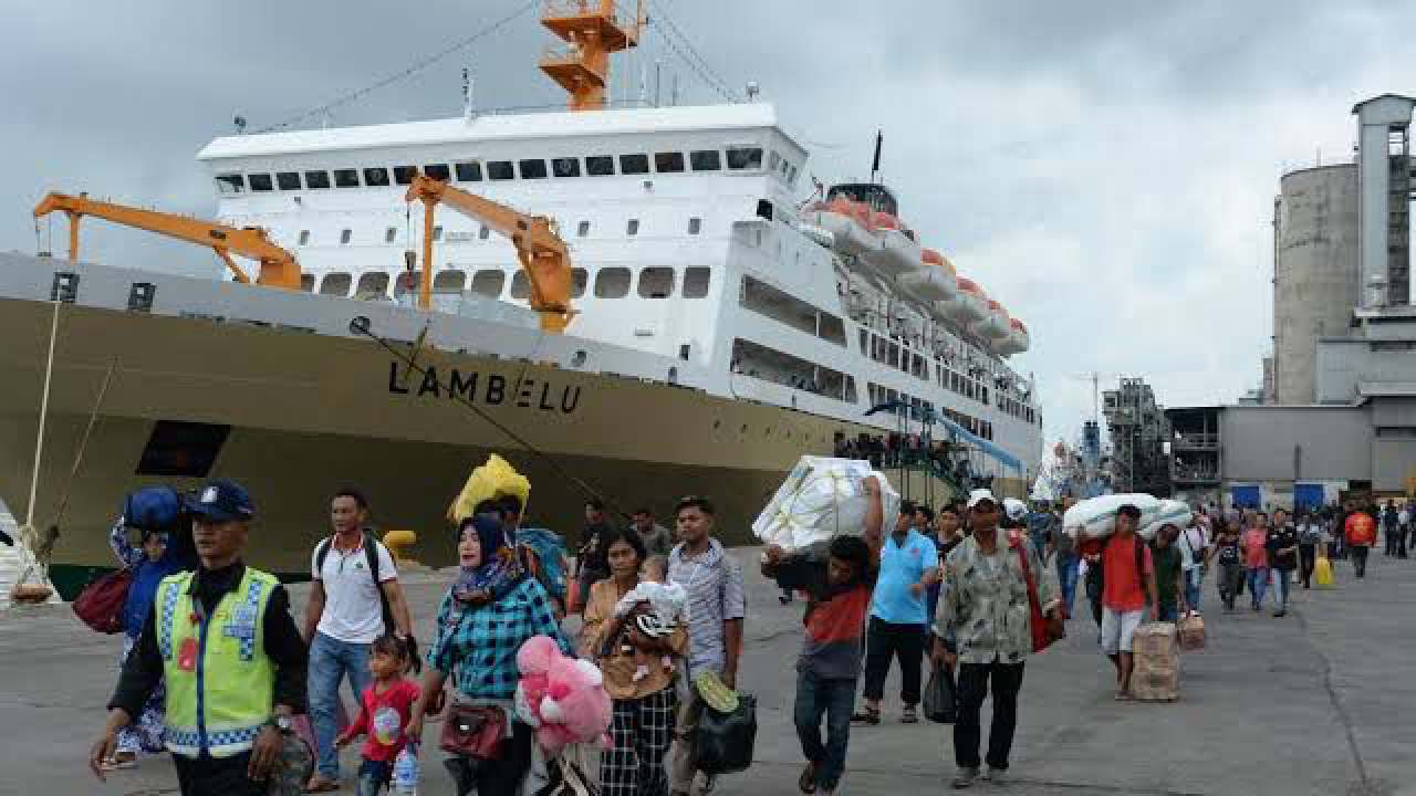 Jadwal 9 kapal pelni terbaru hadapi arus balik di Pelabuhan Murhum Kota Baubau. Foto: Liputan6.com