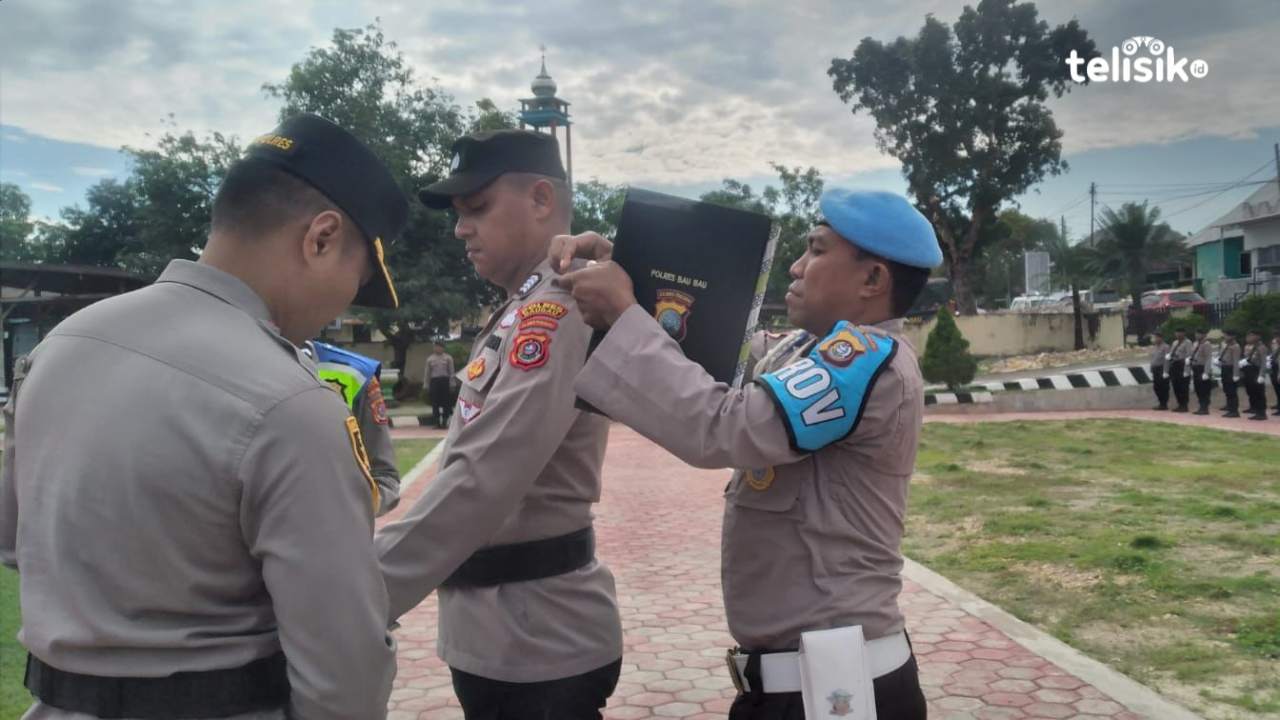 162 Polisi RW hadir untuk masyarakat Kota Baubau. Foto: Elfinasari/Telisik