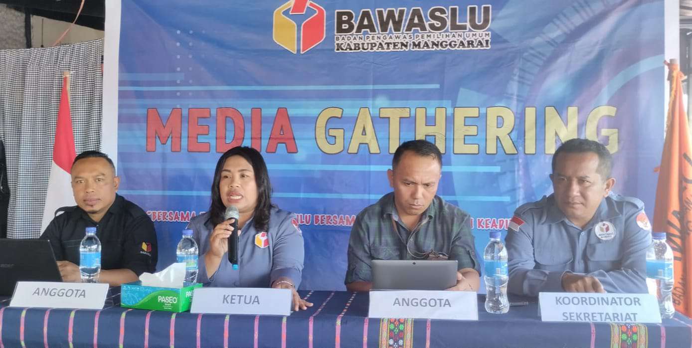 Bawaslu Manggarai telah melakukan pengawsan secara melekat terhadap proses pendaftaran bacaleg dari 14 parpol. Foto: Ist.