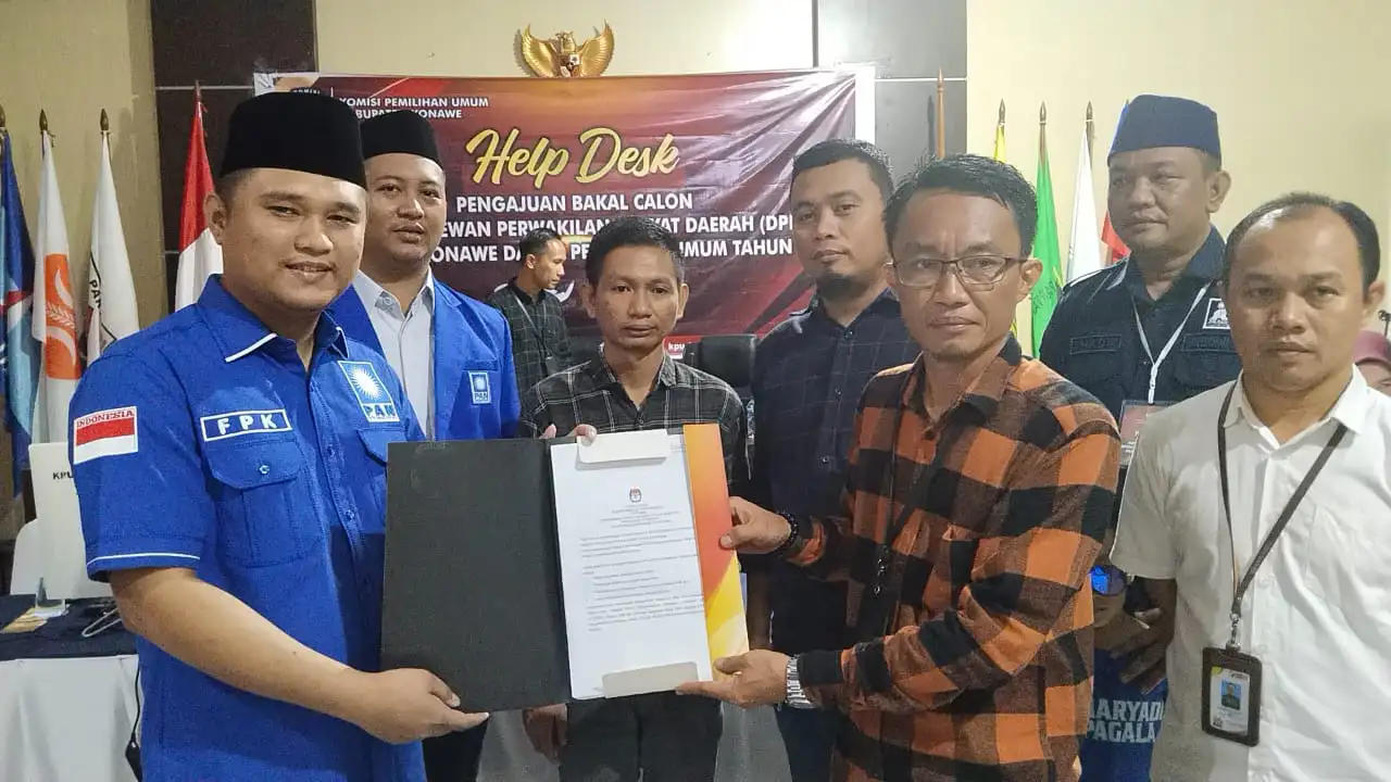 Partai PAN Konawe resmi daftarkan bakal calon anggota legislatif di KPU Konawe. Foto: Ist.