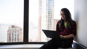Anda pengguna Windows 11 keluaran terbaru dapat mengetahui password wifi yang sudah tersimpan dalam perangkat Anda. Foto: Repro Play.id