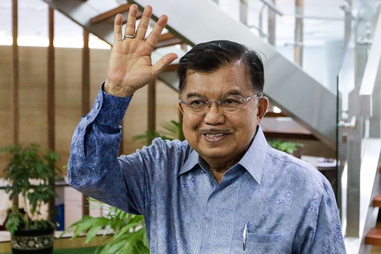 Jusuf Kalla (JK) menyebutkan, Jokowi seharusnya mencontoh para pendahulunya saat akhir masa jabatan. Foto: Repro Kompascom