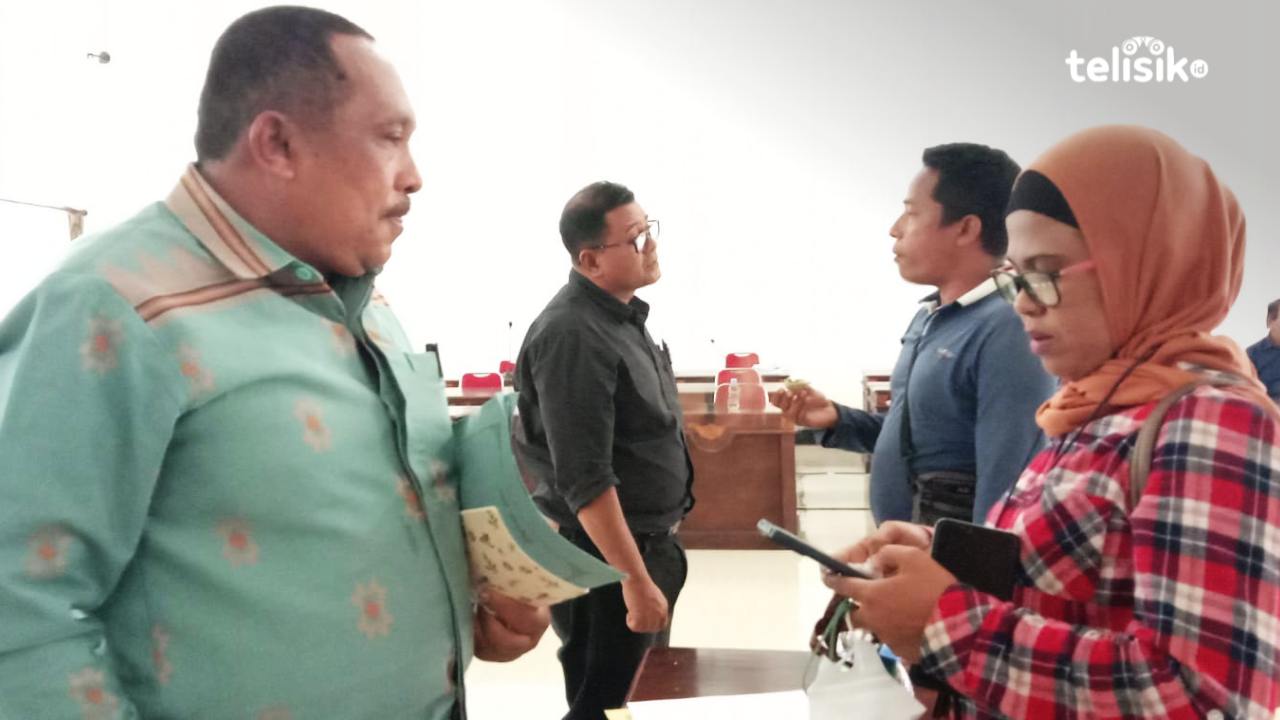 Kepala BKPSDM Muna, La Ode Ena terdaftar sebagai bacaleg. Foto: Sunaryo/Telisik