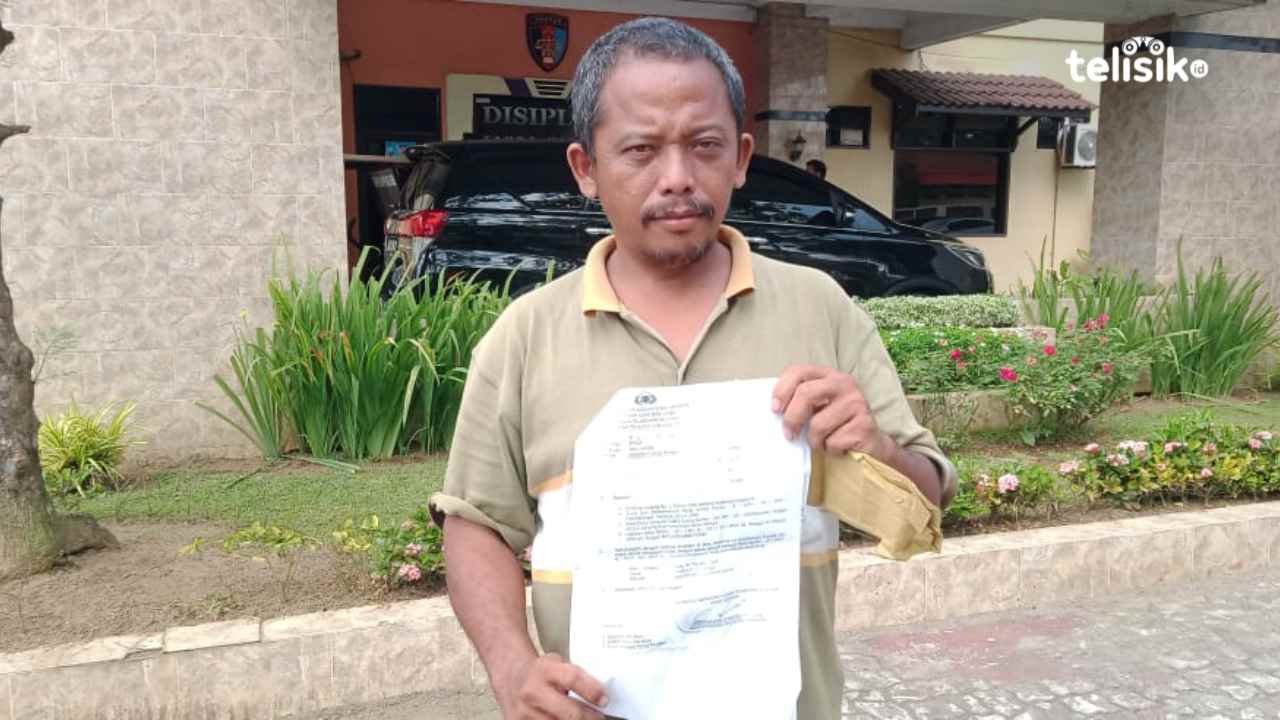 Batu Bondar Purba orang yang melaporkan penyidik Polres Pelabuhan Belawan ke Propam Polda Sumatera Utara. Foto: Reza Fahlefy/Telisik