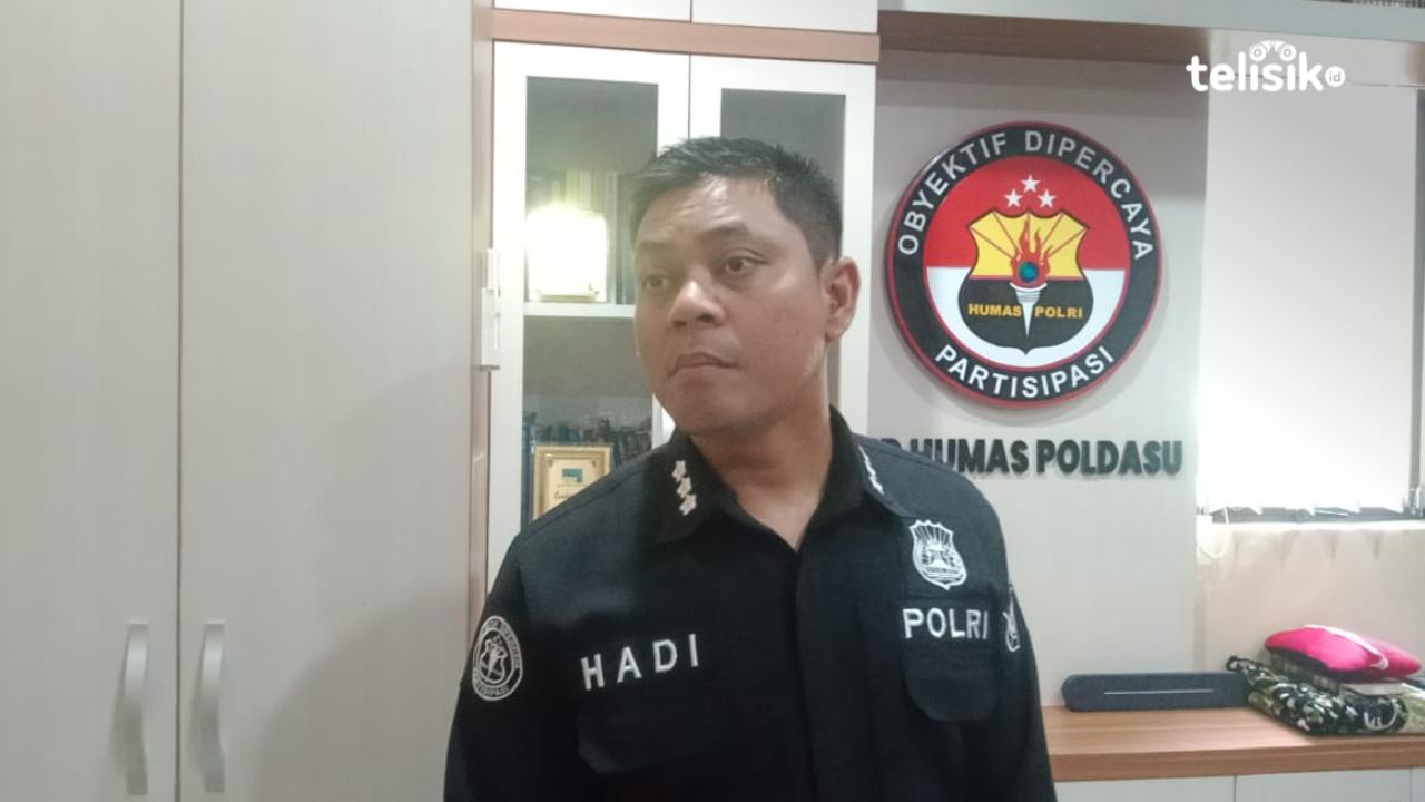 Kabid Humas Polda Sumatera Utara, Kombes Pol Hadi Wahyudi ketika memberikan keterangan kepada sejumlah awak media. Foto: Reza Fahlefy/Telisik