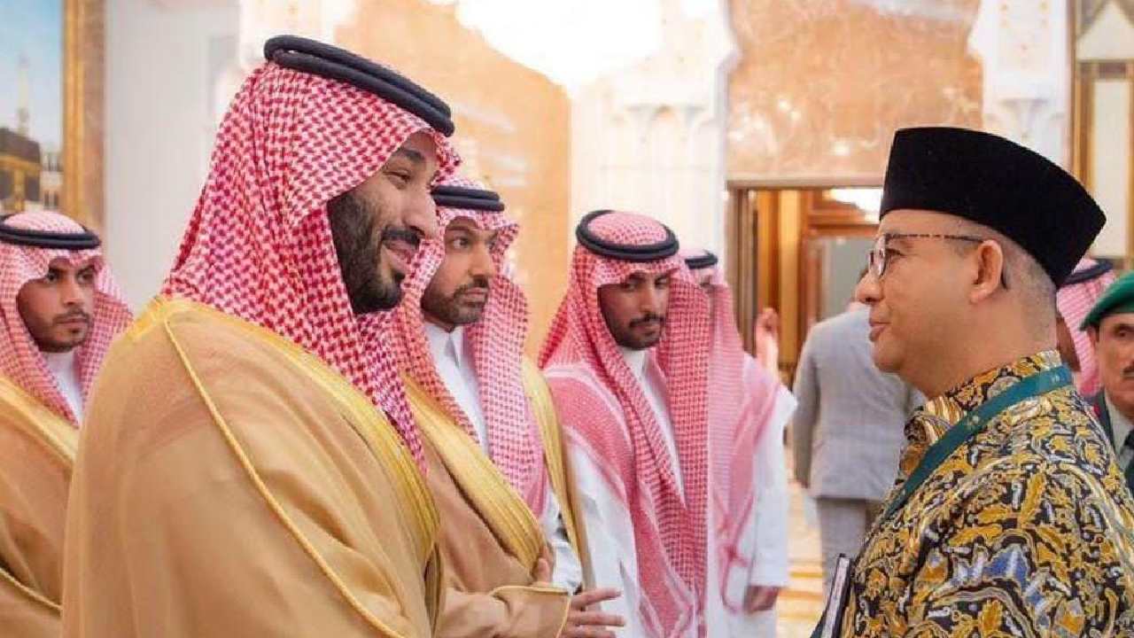Anies Baswedan pamer foto bareng dengan Putra Mahkota Kerajaan Arab Saudi, Pangeran Muhammad bin Salman al-Saud. Foto: Instagram Anies Baswedan