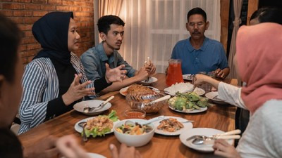 Salah satu sunah yang paling populer saat Idul Adha adalah tidak makan sebelum salat Id. Foto: Repro Cnnindonesia.com