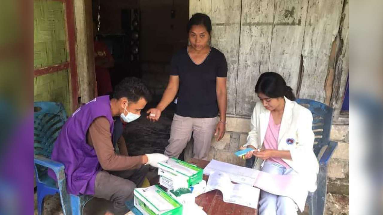 Penanganan kasus malaria di Pulau Sumba, Nusa Tenggara Timur. Foto: Ist.