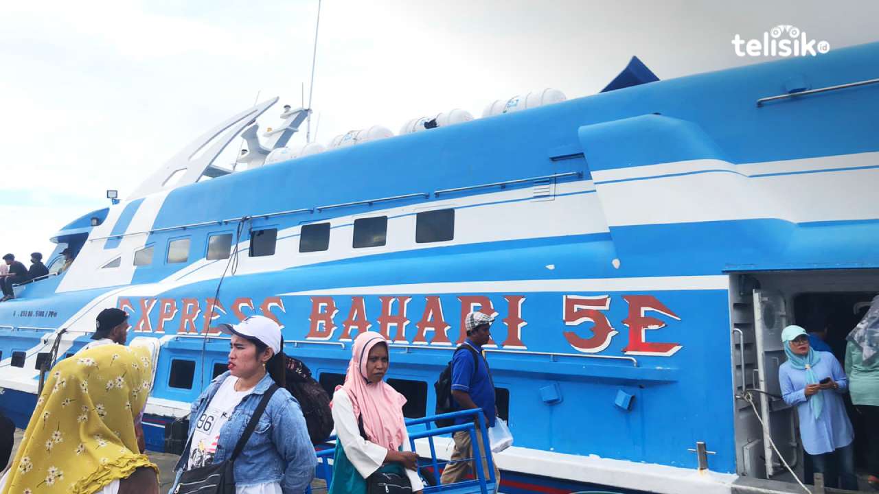 Penumpang kapal keluhkan praktik calo di Pelabuhan Nusantara Kendari. Foto: Sofi Insan Wardani/Telisik