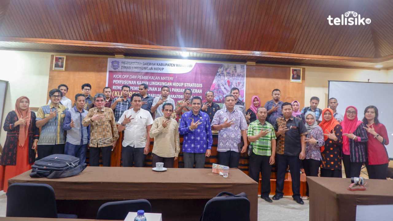 Kegiatan kick off dan pembekalan materi penyusunan KLHS RPJPD Kabupaten Wakatobi yang dibuka secara resmi oleh Sekda, Nursiddiq. Foto: Wiwik Prihastiwi/Telisik
