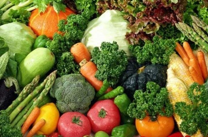 Mengatasi sembelit juga bisa dari menjaga pola makan dengan mengonsumsi sayuran yang memiliki kandungan serat yang cukup tinggi. Foto: Republika.co.id