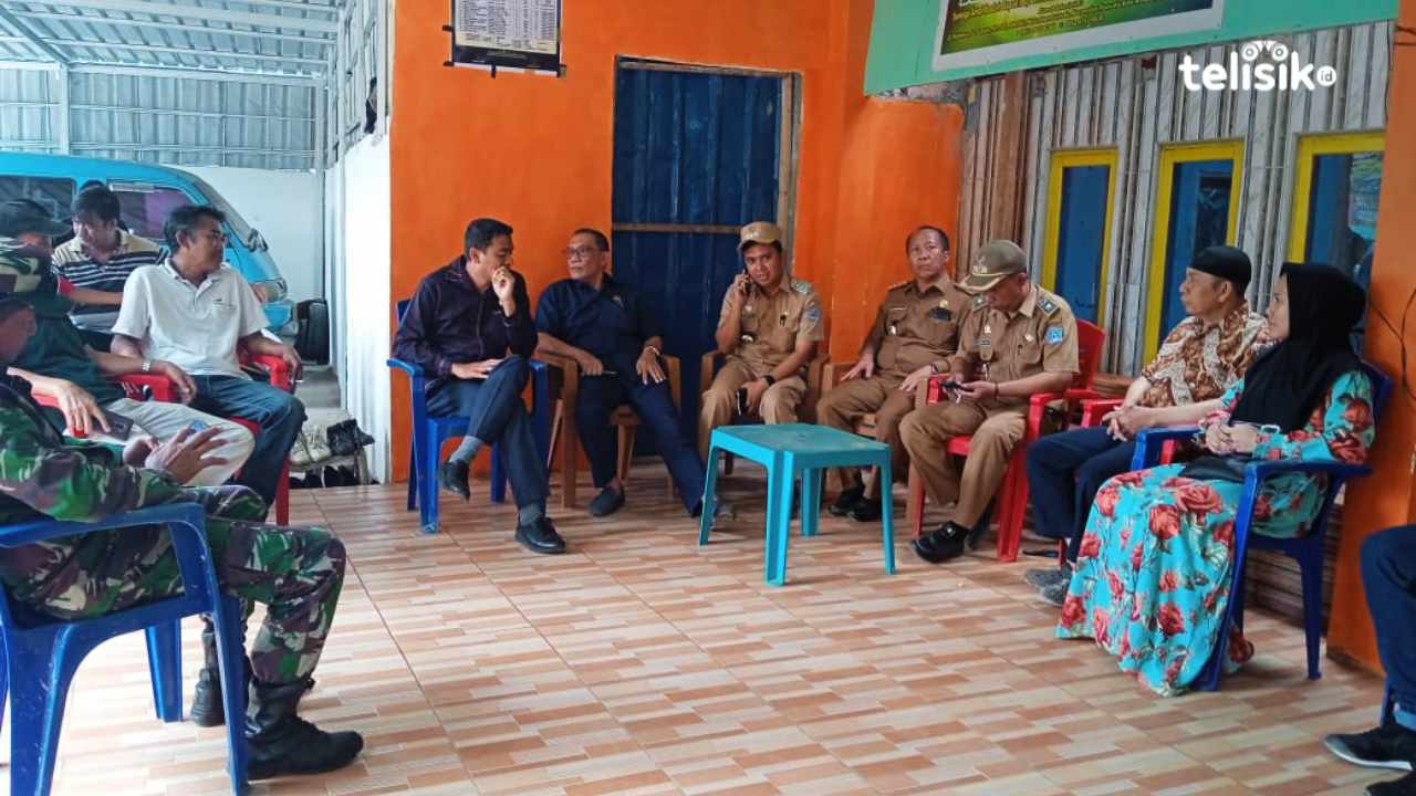 DPRD Kota Kendari mengabsen satu persatu anak asuh yang berada di Panti Asuhan Annur Azwar, didapati sekitar 20 anak yang terdaftar di Dinsos tidak berada di panti. Foto: Nur Khumairah/Telisik