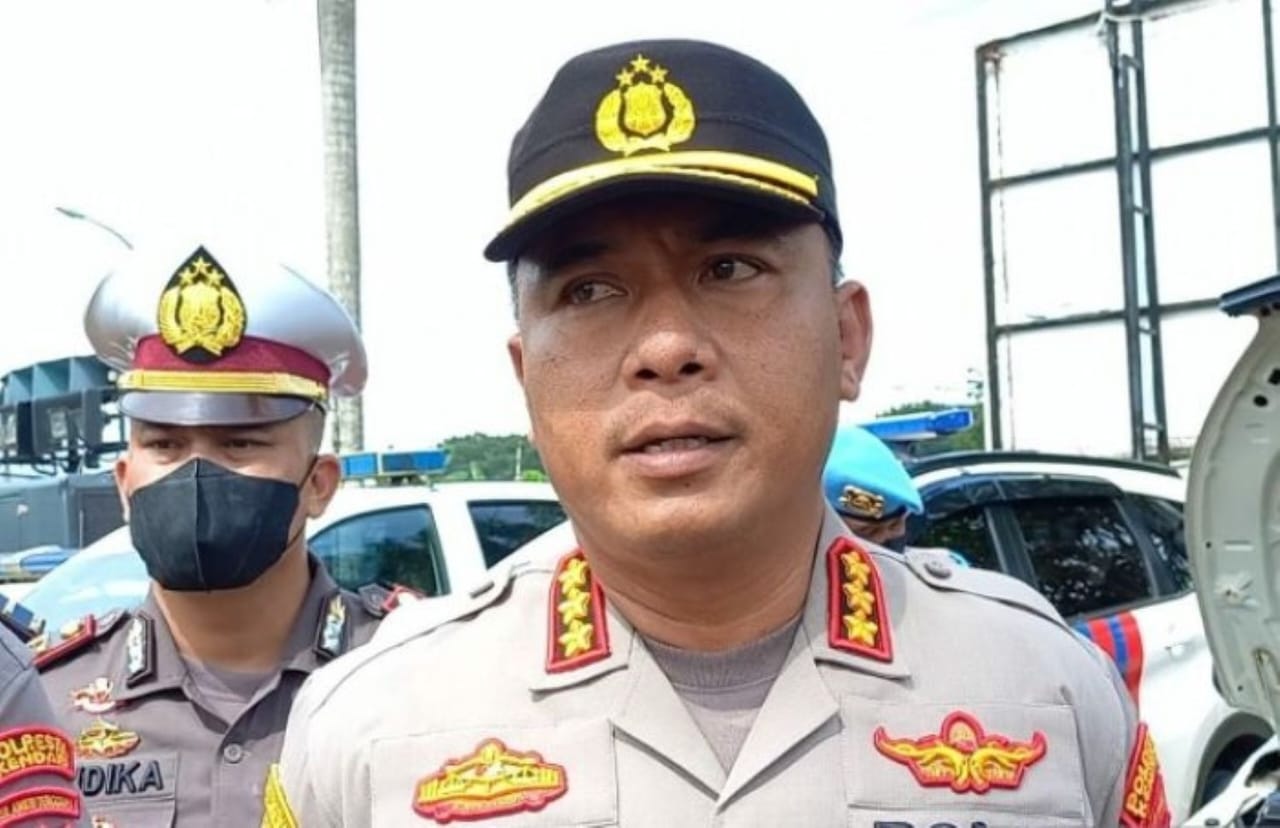 Kapolresta Kendari, Kombes Pol Muhammad Eka Fathurrahman menyampaikan, Ketua DPD Gerindra Sulawesi Tenggara tersangka dugaan penggelapan dana perusahaan PT KKP, Andi Ady Aksar, sudah dua kali belum menghadiri panggilan penyidik. Foto: Ist.
