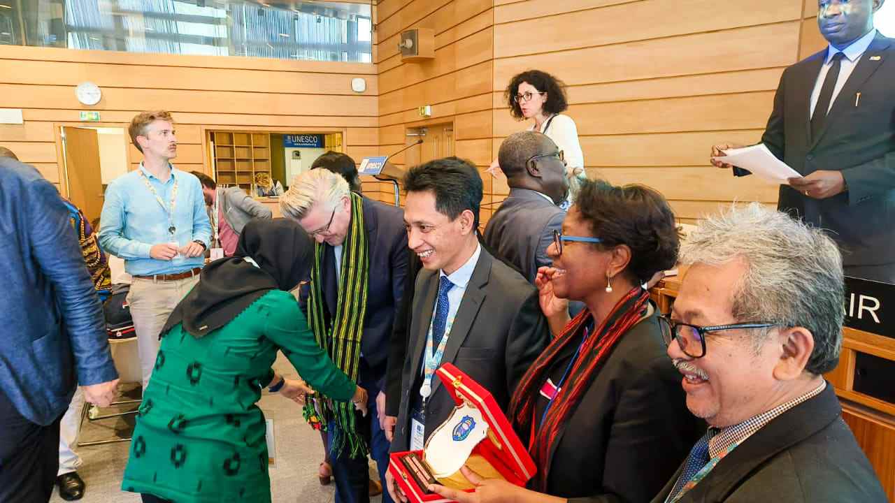 Bupati Wakatobi, Haliana, di sidang penetapan cagar biosfer bumi, Paris 12-15 Juni 2023. Foto: Humas Pemerintah Kabupaten Wakatobi