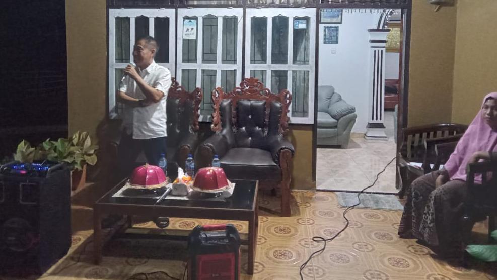 Anggota DPRD Kota Kendari, Ilham Hamra melakukan reses di salah satu wilayah dapilnya, Kelurahan Anggaolomelai, Kecamatan Abeli. Foto: Ist.