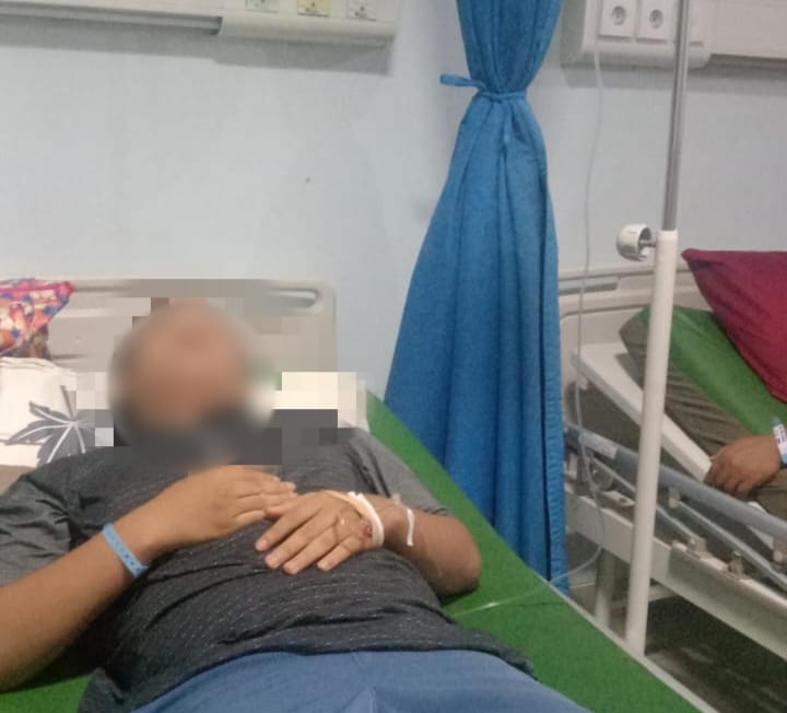 Korban AD yang masih dalam perawatan di RS Konawe seusai alami penganiayaan. Foto: Ist