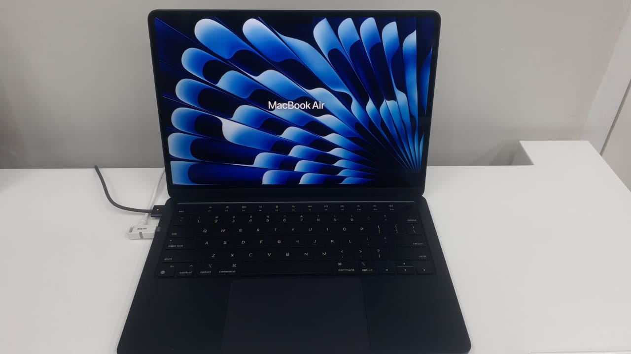 Apple MacBook Air M2 menjadi produk Laptop Apple termurah untuk produk baru MacBook
