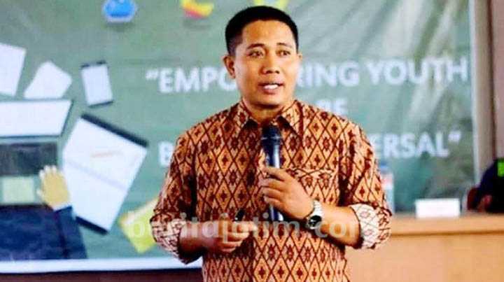 Pengamat politik Surokim Abdussalam mengatakan, sindiran Surya Paloh ke Presiden Jokowi akan membuat jarak antara keduanya akan terus menjauh. Foto: Ist.