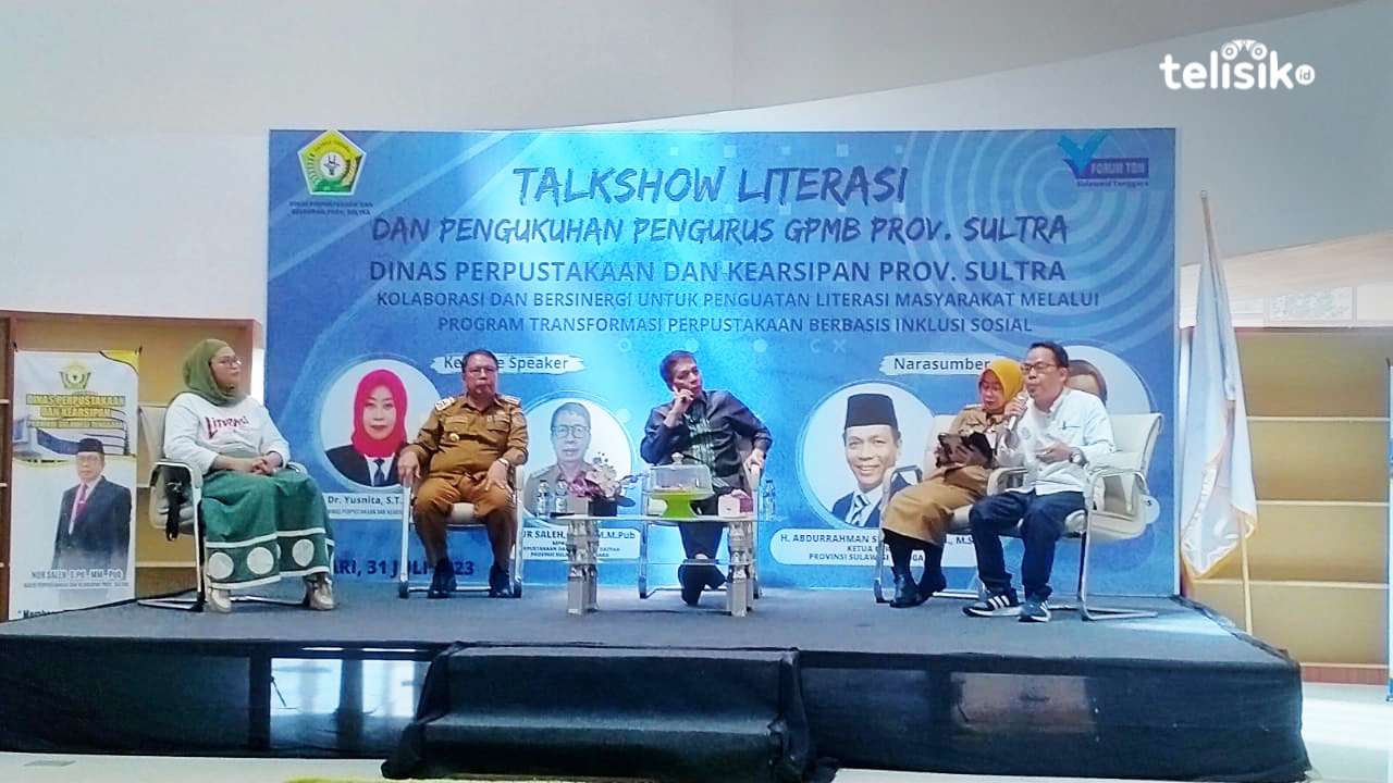 Dalam rangka meningkatkan pengembangan literasi dan minat baca masyarakat, Dinas Perpustakaan dan Kearsipan Sulawesi Tenggara menggelar acara Talk Show Literasi di perpustakaan modern, Senin (31/7/2023). Foto: Nur Meli/Telisik