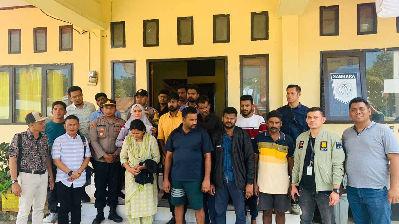 11 warga India diamankan di Kota Baubau dan saat ini sedang dalam masa pemeriksaan. Foto: Ist.