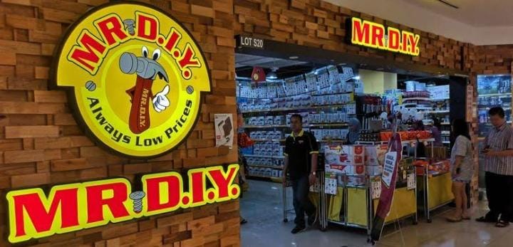 MR DIY dibangun oleh kakak beradik asal Malaysia Tan Yu Yeh dan Yu Wei. Kedua orang tersebut saat ini masuk jajaran orang terkaya di dunia. Foto: Kompas.com