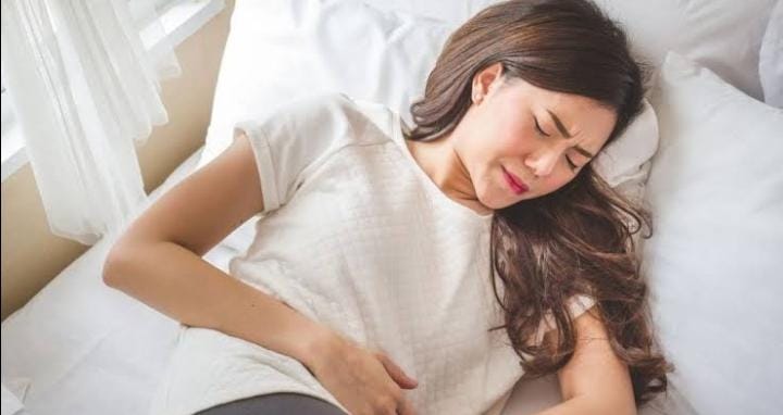 Ada beberapa jenis makanan yang membuat nyeri menstruasi yang kamu alami menjadi lebih parah. Foto: Herstory.co.id