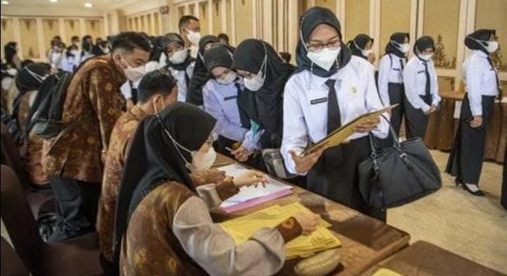 Pemerintah membuka formasi CPNS dan PPPK pada September 2023 mendatang. Foto: Tirto.id